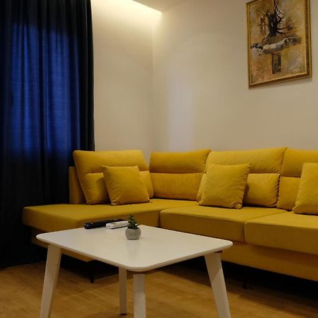 2E Center Apartment Tiranë Eksteriør bilde