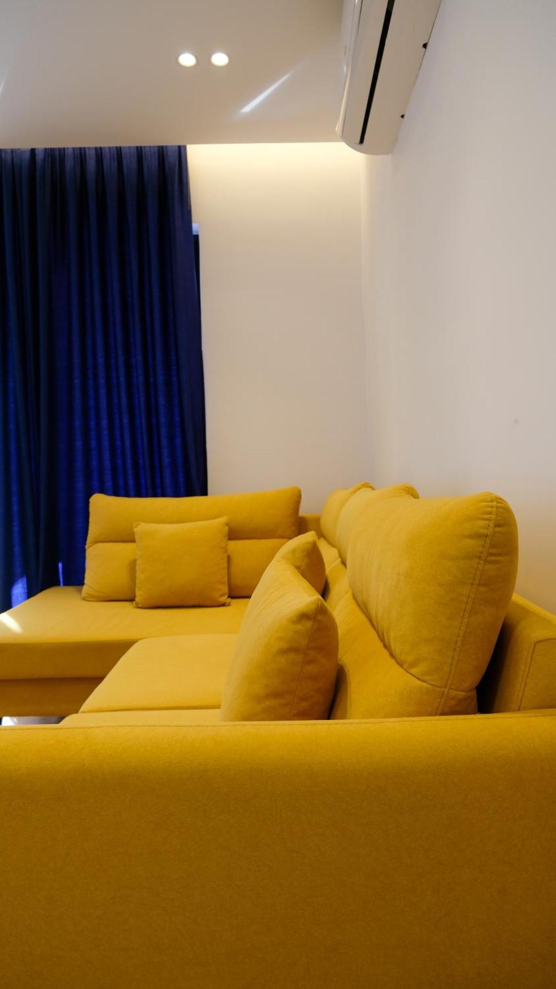 2E Center Apartment Tiranë Eksteriør bilde