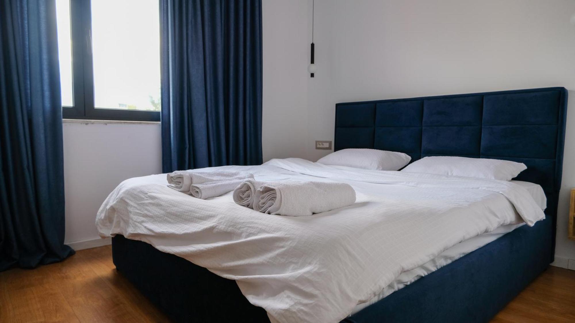 2E Center Apartment Tiranë Eksteriør bilde