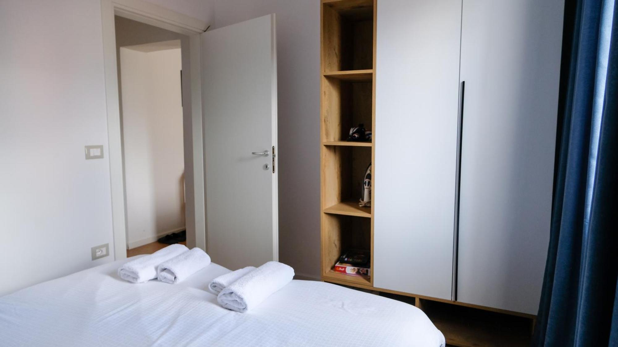 2E Center Apartment Tiranë Eksteriør bilde
