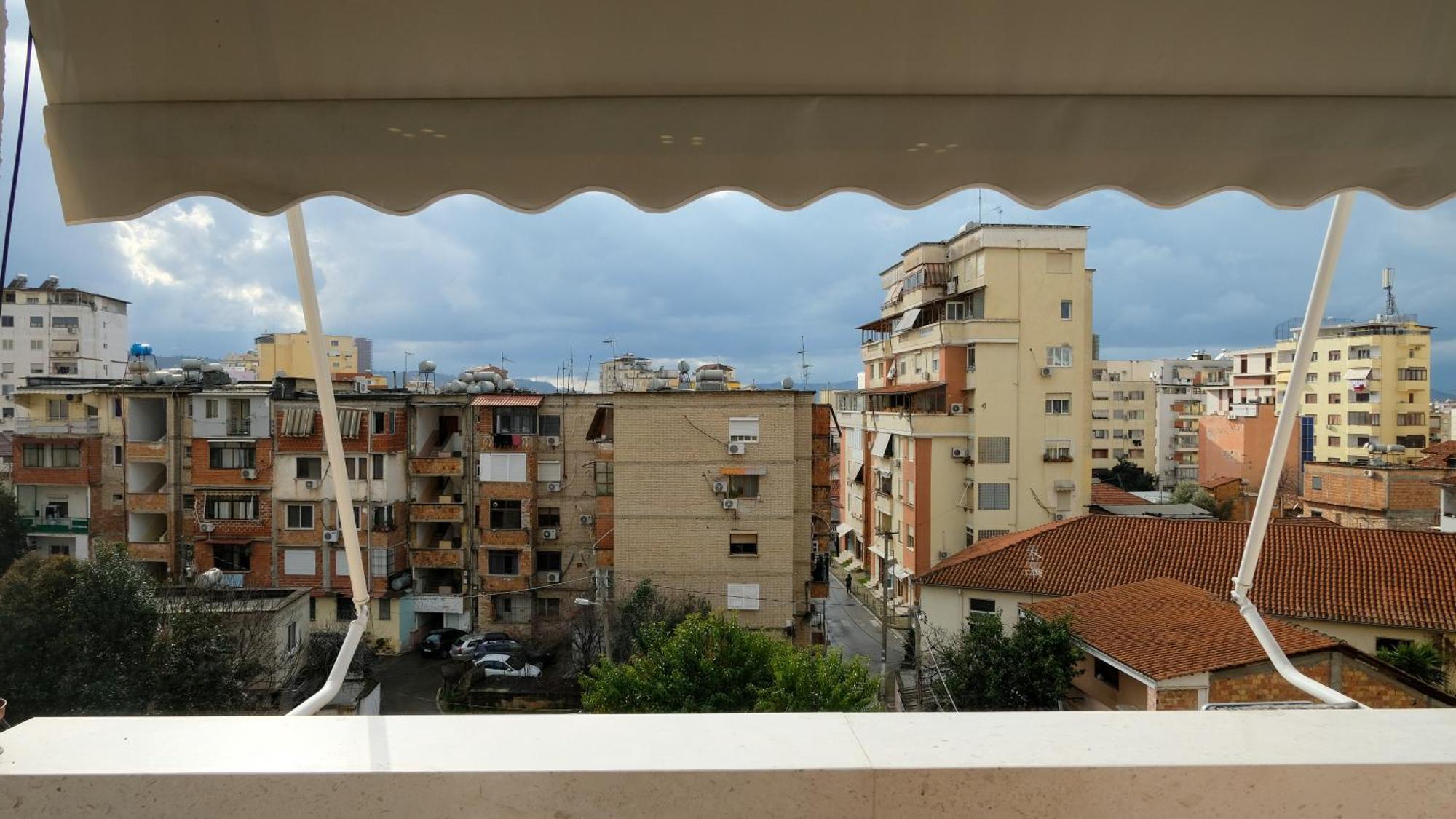 2E Center Apartment Tiranë Eksteriør bilde
