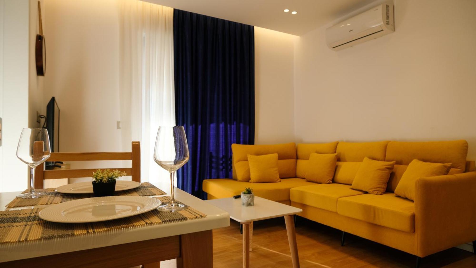 2E Center Apartment Tiranë Eksteriør bilde