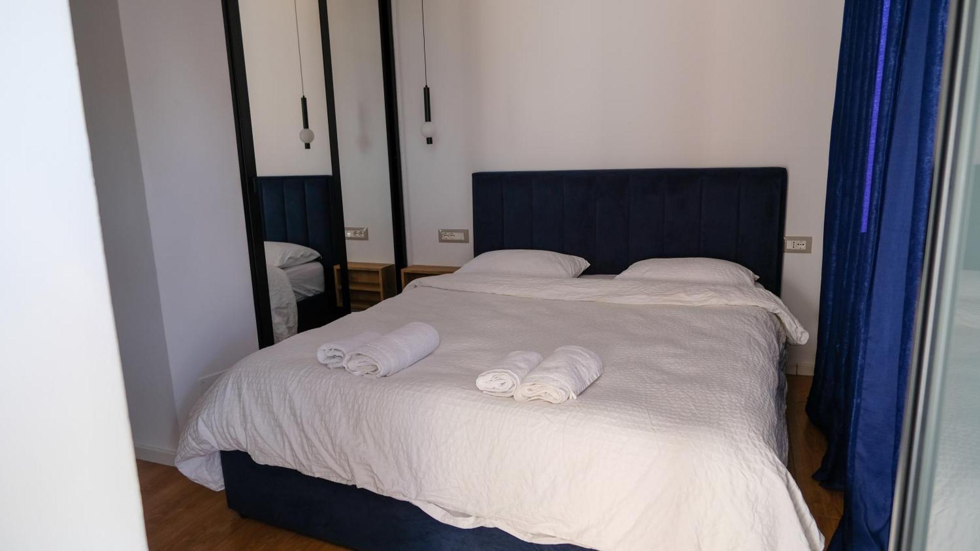 2E Center Apartment Tiranë Eksteriør bilde