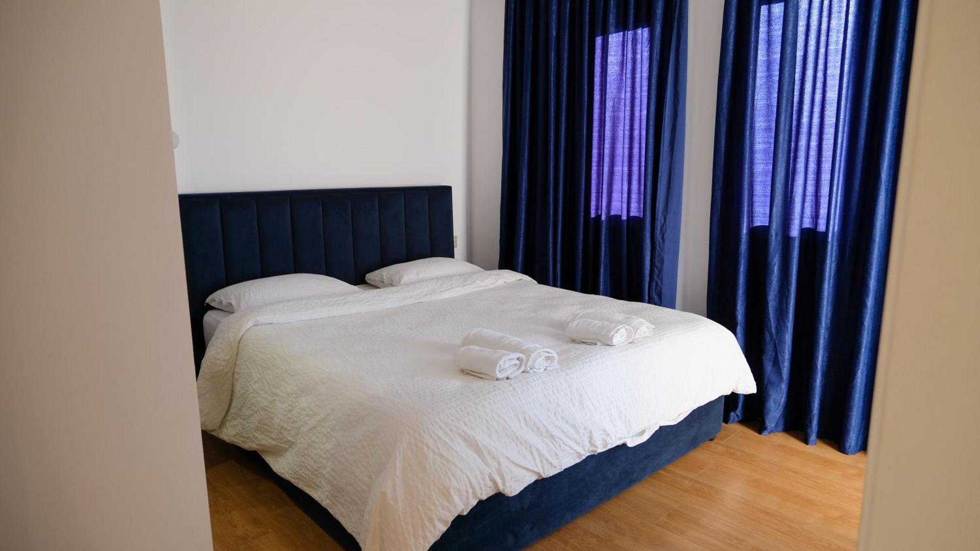2E Center Apartment Tiranë Eksteriør bilde